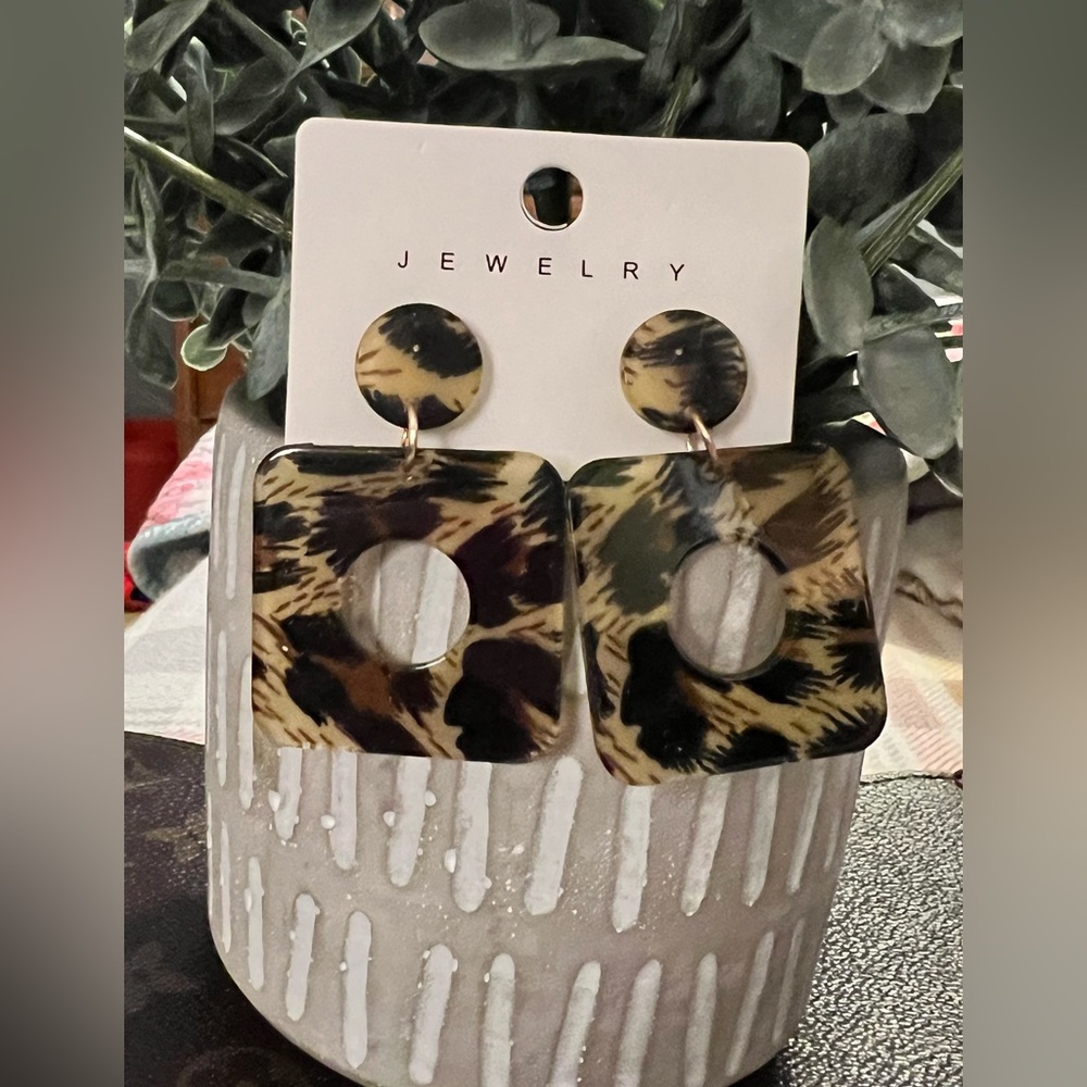 New Square Leopard Print hoop earrings